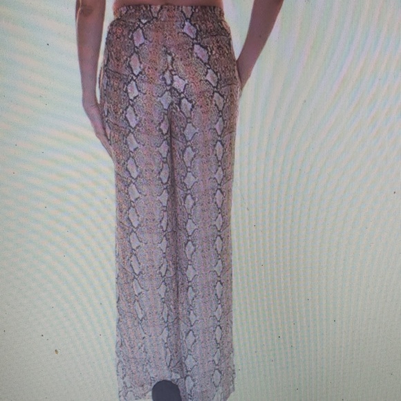 BAR III Palazzo Wide Leg Printed Pant New snake - Picture 3 of 4
